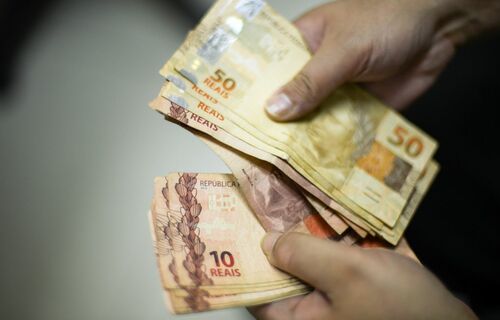 Ampliar a desoneração da folha de pagamentos é positivo, defende Abimaq